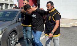 Adana'da kapkaç yöntemiyle cep telefonu çalan 2 zanlı tutuklandı