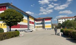 Aksaray'da okul müdürü okulun bahçesinde darbedildi