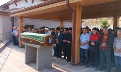 Ankara'da yaşıtı tarafından bıçaklanan çocuğun cenazesi toprağa verildi