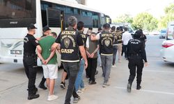 Antalya'da suç örgütü operasyonunda yakalanan 2 şüpheli tutuklandı