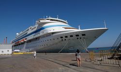 'Astoria Grande' kruvaziyeri Samsun Limanı'na demirledi