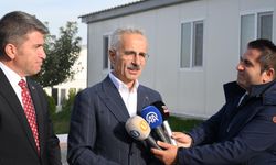 Bakan Uraloğlu, Çorum-Mecitözü-Amasya kara yolu şantiyesinde incelemede bulundu