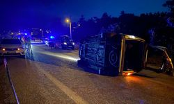 Balıkesir'de elektrik direğine çarpan otomobildeki uzman çavuş öldü, 1 kişi ağır yaralandı