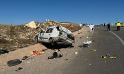 Bayburt'ta refüje çarpan otomobilin sürücüsü öldü