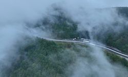 Bolu Dağı'nda sis ve sağanak etkili oldu