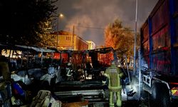 Bursa'da karavanda çıkıp kamyona sıçrayan yangın söndürüldü