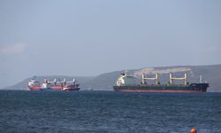 Çanakkale Boğazı'nda makine arızası meydana gelen gemi kurtarıldı