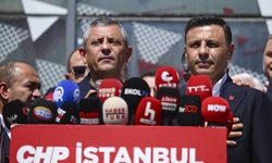 CHP Genel Başkanı Özgür Özel, partisinin İstanbul İl Başkanlığında konuştu: