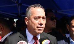 CHP il yönetimine atanan geçici kuruldaki Şen ve Narsap CHP İstanbul İl Başkanlığına geldi