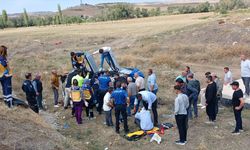 Çorum'da düğün konvoyundaki trafik kazasında 2 kişi yaralandı