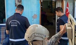 Edirne'de düzenlenen operasyonda göçmen kaçakçısı saklandığı evde yakalandı