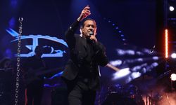 Edirne'de şarkıcı Kıraç sahne aldı