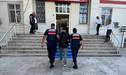 Edirne'de yurt dışına kaçmaya çalışırken yakalanan 2 kişiden biri tutuklandı