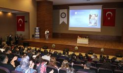 Eski TBMM Başkanı Çiçek, Kayseri'de üniversite açılış dersinde konuştu: