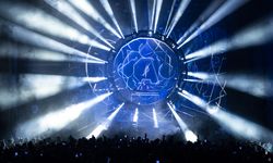 Grammy adayı Armin van Buuren, İstanbul'da hayranlarıyla buluştu