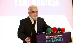 HÜDA PAR 'Toplumsal Mutabakat Arayışı ve Yeni Anayasa' konulu çalıştay düzenledi