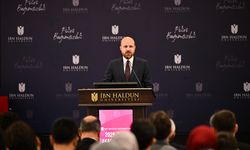 İbn Haldun Üniversitesi 2025-2026 akademik yılı törenle açıldı