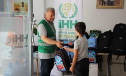 İHH'den 'Bir Kırtasiye Bin Mutluluk' projesiyle öğrencilere kırtasiye malzemesi desteği