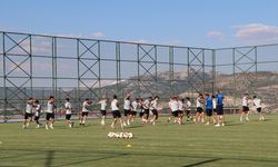 İşitme Engelli A Milli Futbol Takımı, Burdur'da olimpiyatlara hazırlanıyor