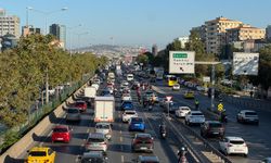 İstanbul'da haftanın ilk iş günü trafik yoğunluğu yüzde 71'e kadar çıktı