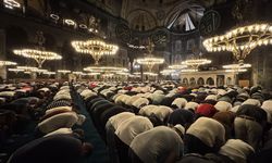 İstanbul'da Mevlit Kandili dualarla idrak edildi