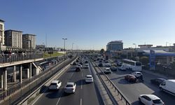 İstanbul'da sabah saatlerinde trafik yoğunluğu yaşanıyor