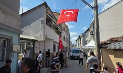 İzmir'de şehit olan emniyet müdürünün Bursa'daki babaevine şehadet haberi ulaştı