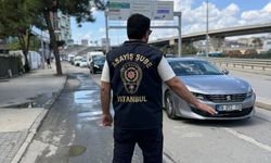 Kadıköy'de okul çevresinde yapılan denetimlerde 2 şüpheli gözaltına alındı