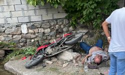 Kars'ta polisten kaçan motosikletin sürücüsü kaza yapınca yakalandı