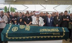 Marmara Denizi'nde teknesi parçalanan Halit Yukay'ın cenazesi toprağa verildi