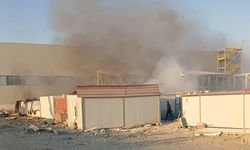 Mersin'de fabrika konteynerlerinde çıkan yangın söndürüldü