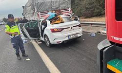 Osmaniye'de tıra çarpan otomobildeki 4 kişi yaralandı