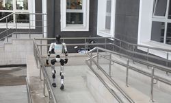 Samsun'da insansı robota temsili kimlik belgesi verildi