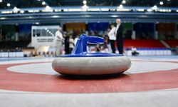 Samsun'da suça sürüklenen çocuklara floor curling eğitimi veriliyor