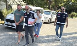 Samsun'da ziynet eşyası ile 100 bin lira çalan 2 zanlı yakalandı