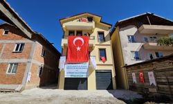 Şehit Sözleşmeli Er Mustafa Uslu'nun annesine söz verdiği evin inşaatı tamamlanarak aileye teslim edildi