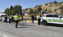 Sivas'ta otomobil ile hafif ticari aracın çarpıştığı kazada 6 kişi yaralandı