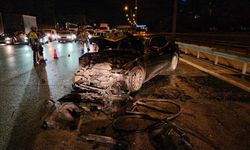 Sultangazi'de kaza yapan sürücü otomobilini bırakıp kaçtı