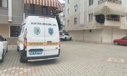 Tokat'ta cam silerken cipin üstüne düşen kadın yaralandı