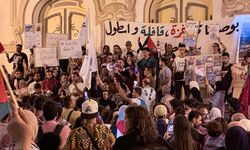 Tunus'ta 'Küresel Sumud Filosu'na yönelik İHA saldırıları protesto edildi