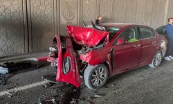 Uşak'ta üç otomobilin çarpışması sonucu 3 kişi yaralandı