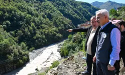 Bakan Uraloğlu Artvin'de... Sel ve heyelan hasarlarını inceledi
