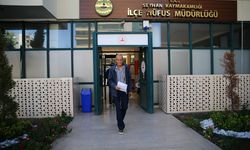 Adana'daki nüfus müdürlüklerinde sürücü belgesi yenileme yoğunluğu