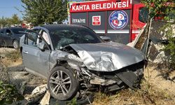 Adıyaman'da ambulans ile otomobilin çarpıştığı kazada 8 kişi yaralandı