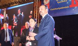AK Parti Genel Başkan Yardımcısı Zorlu'ya Romanya'da özel ödül takdim edildi