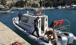 Antalya'da falezlerden denize düşen kadın öldü