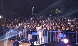 'Ay Yola' müzik grubu Türkiye'deki ilk konserini Erzurum'da verdi
