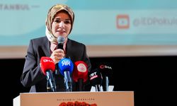 Bakan Göktaş, 5. Geleneksel Veli Buluşmaları Bilinçli Aile Forumu'nda konuştu: