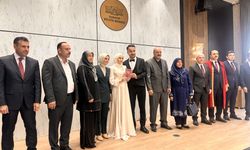 Bakan Göktaş, Konya'da evlilik kredisi desteğinden faydalanan çiftin nikah şahidi oldu