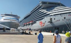 Bodrum'a iki kruvaziyerle 3 bin 308 turist geldi